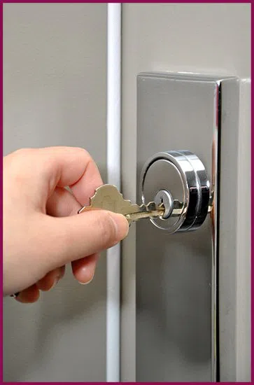 Miami Local 24 Hr Locksmith Miami, FL 305-704-9699 Miami Local 24 Hr Locksmith Miami, FL 305-704-9699 - zip
